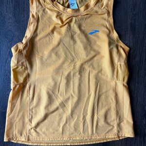 Brooks atmosphere women’s medium running Tank Top orange 🍊